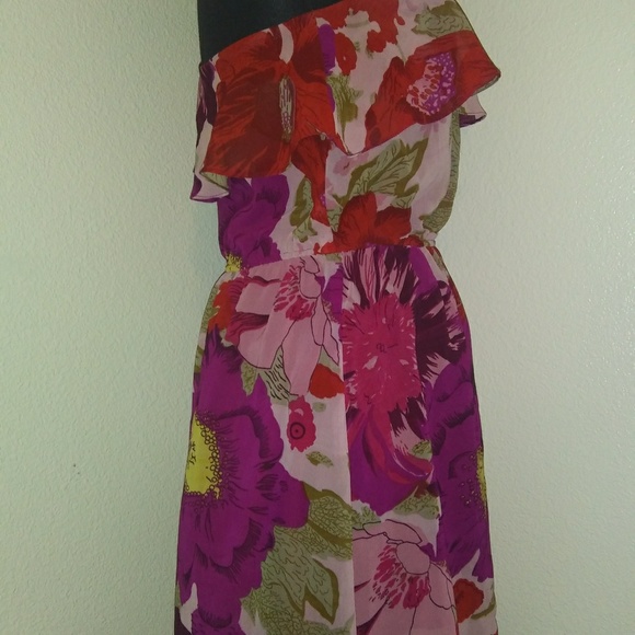 Off Shoulder Dress - Picture 5 of 6